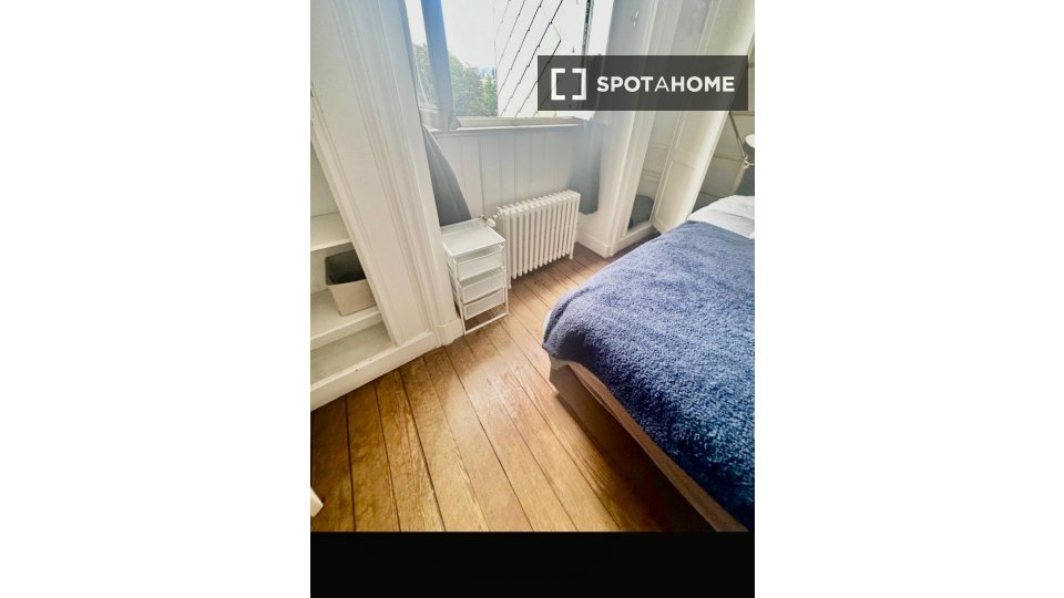 Double room Brussels, 5 beds, 180m² — photo 16