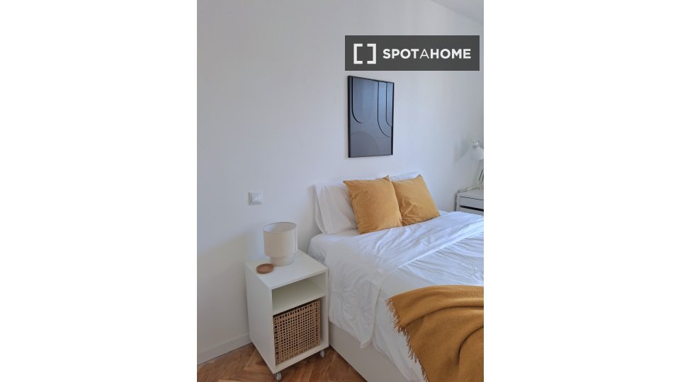 Double room Madrid, 6 beds — photo 1