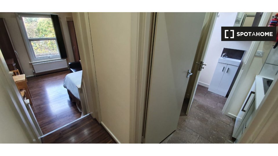 Apartment mono London — photo 2
