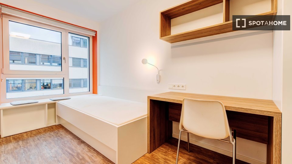 Double room Berlin, 1 bed, 53m² — photo 3