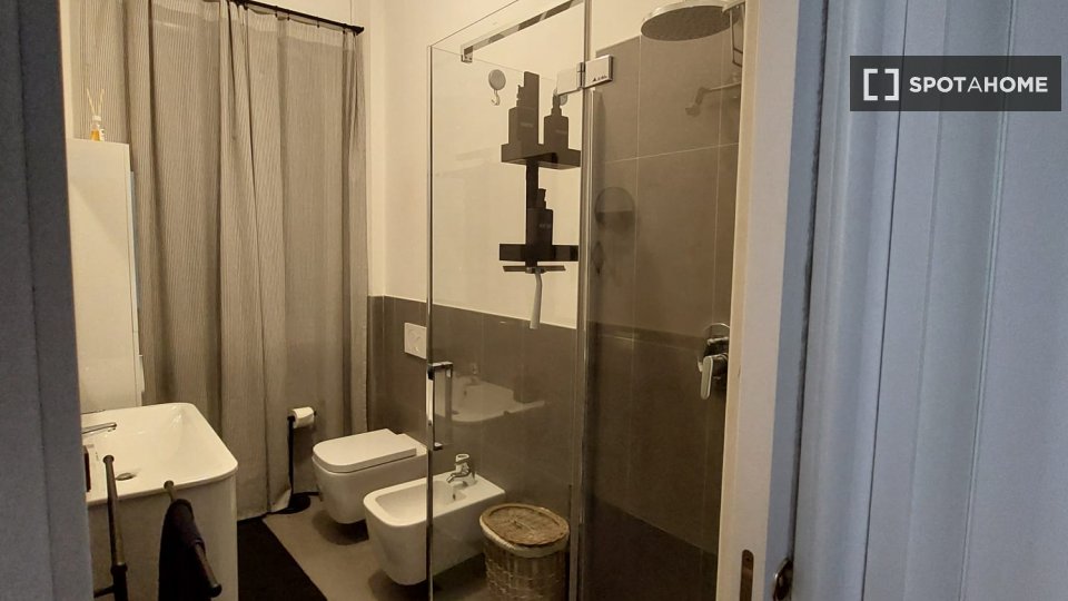 Apartment Milan, 1 bed, 80m² — photo 2