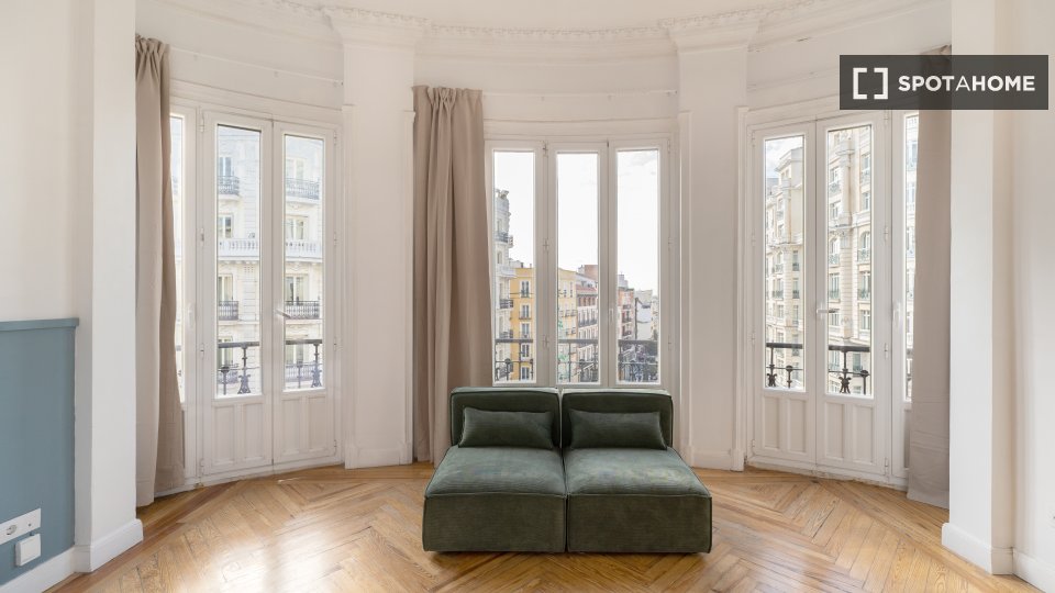 Double room Madrid, 9 beds — photo 19