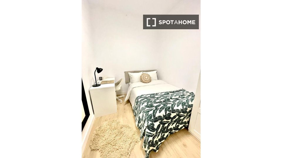 Double room Madrid, 9 beds — photo 2