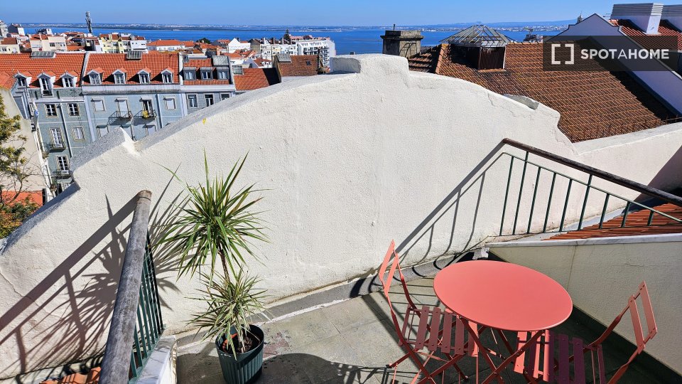 Apartment Lisbon, 1 bed — photo 1