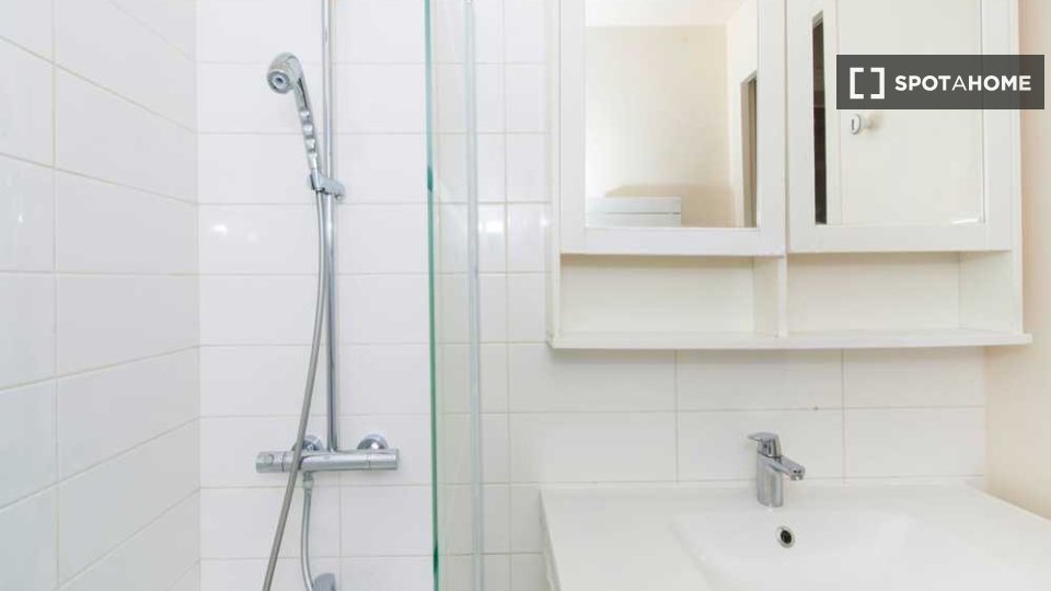 Double room Paris, 4 beds, 70m² — photo 14
