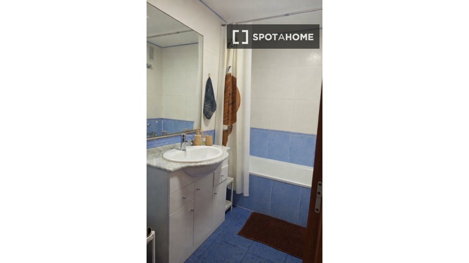 Double room Barcelona, 4 beds, 90m² — photo 16