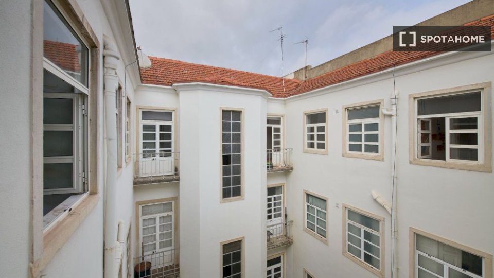 Double room Lisbon, 7 beds — photo 4