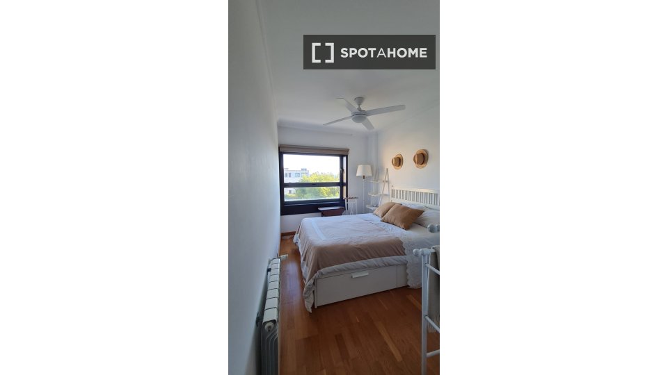 Apartment Vigo, 3 beds, 130m² — photo 9