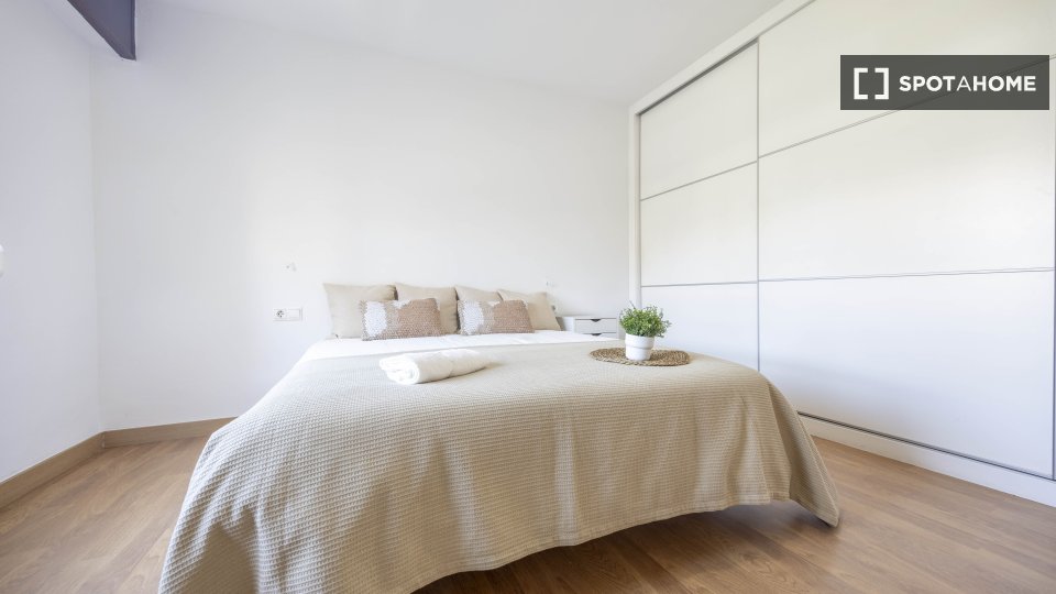 Chambre double Valence, 5 chambres, 130m² — photo 16