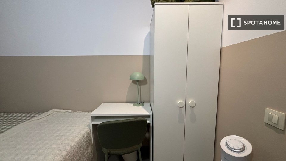 Double room Barcelona, 4 beds, 90m² — photo 15