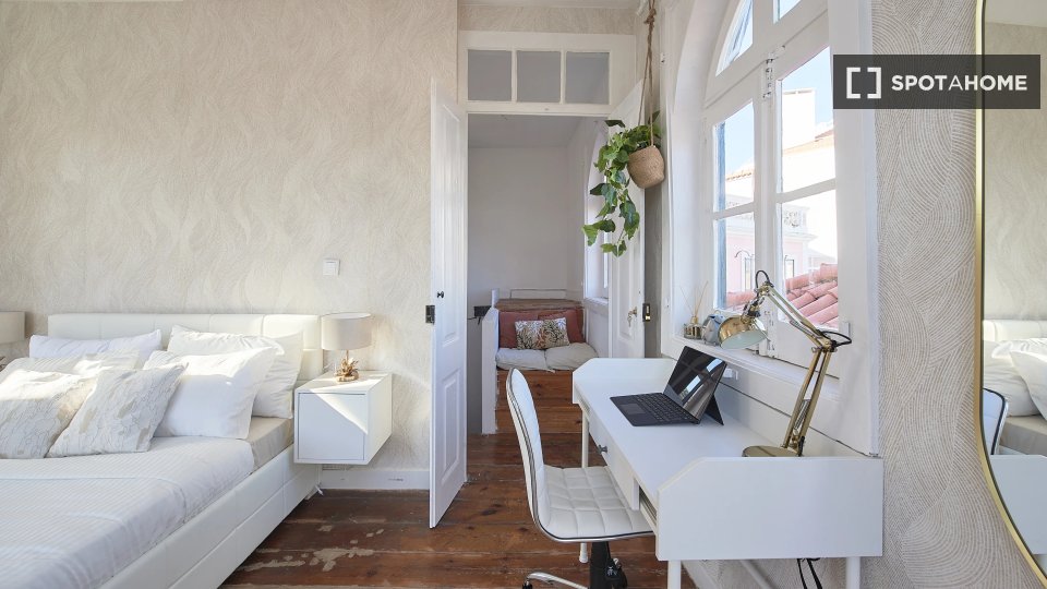Double room Lisbon, 13 beds — photo 2