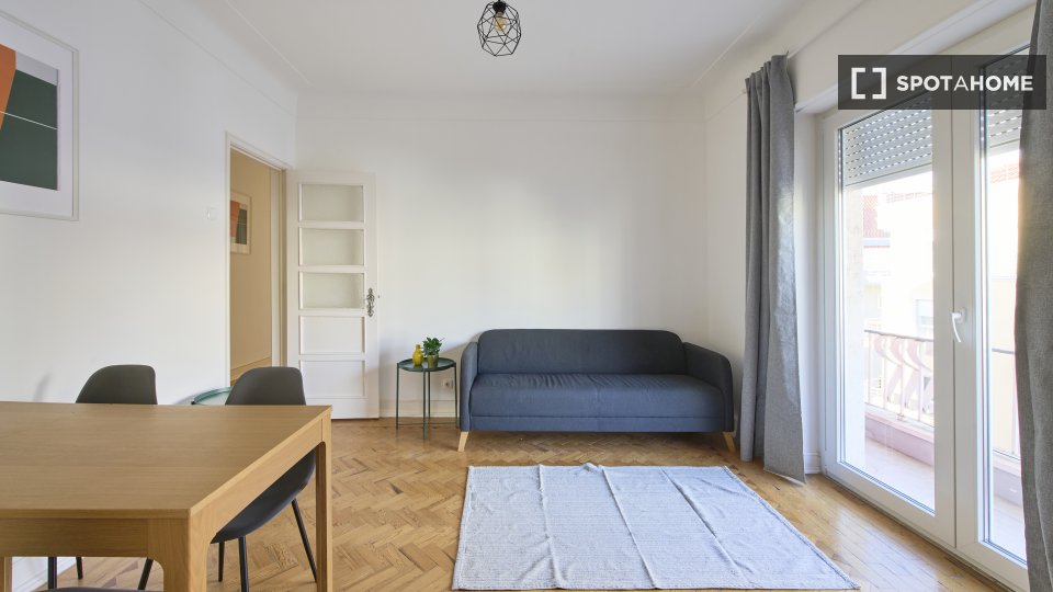 Double room Lisbon, 5 beds — photo 16