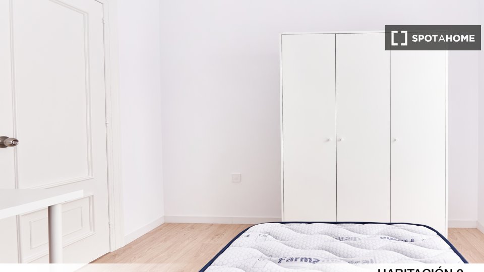 Double room Seville, 5 beds — photo 60