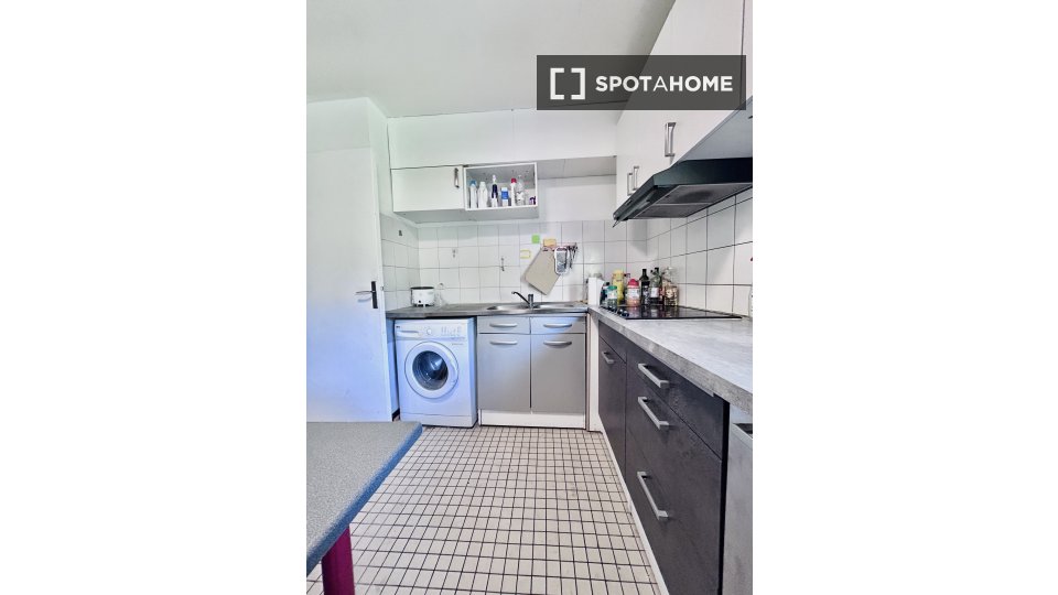 Double room Paris, 3 beds, 17m² — photo 8