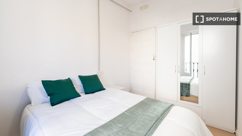 Double room Madrid, 10 beds — photo 17