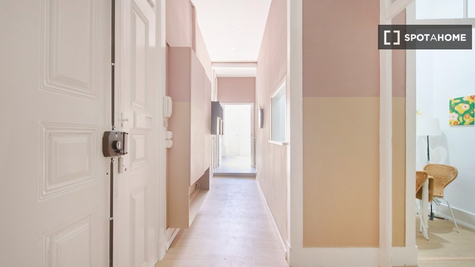 Double room Lisbon, 9 beds — photo 30