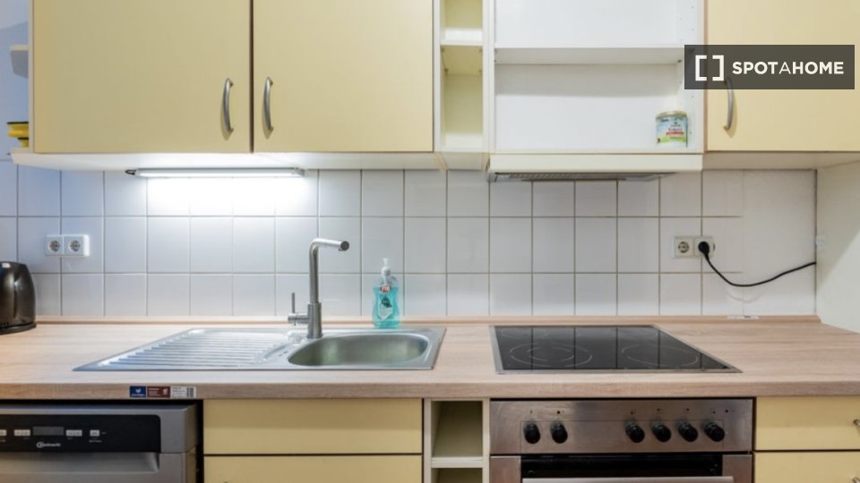 Apartment Berlin, 4 beds, 102m² — photo 18