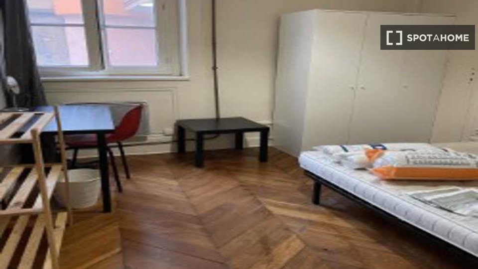 Double room Lyon, 3 beds, 80m² — photo 6