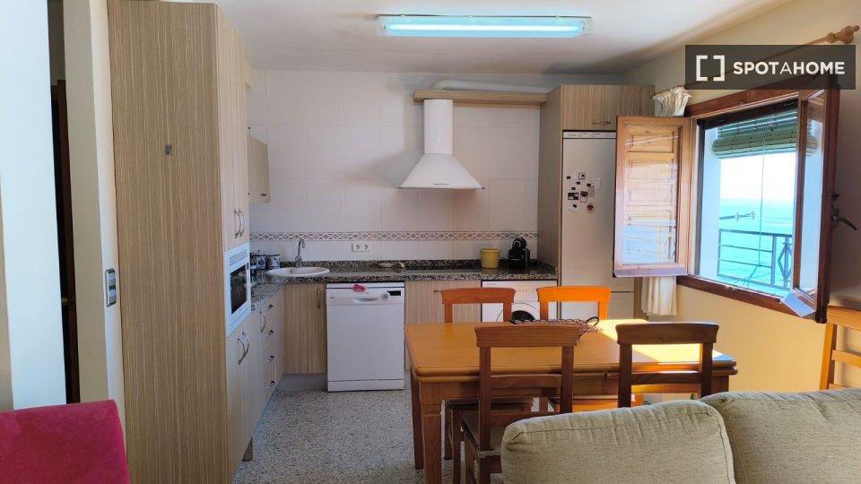 Apartment Granada, 4 beds, 114m² — photo 1