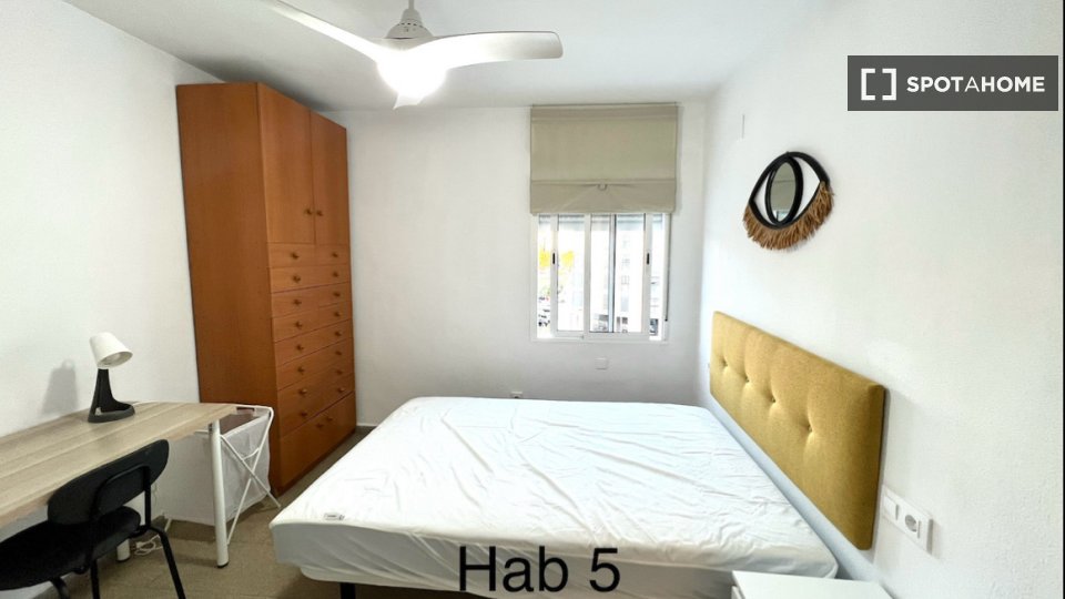 Double room Valencia, 7 beds, 200m² — photo 14