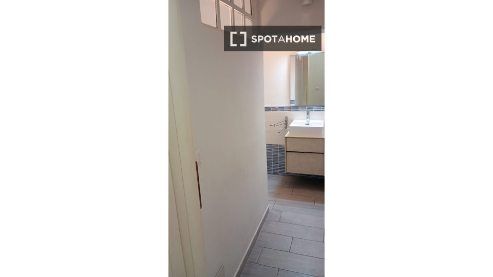 Apartment Rome, 4 beds, 60m² — photo 4
