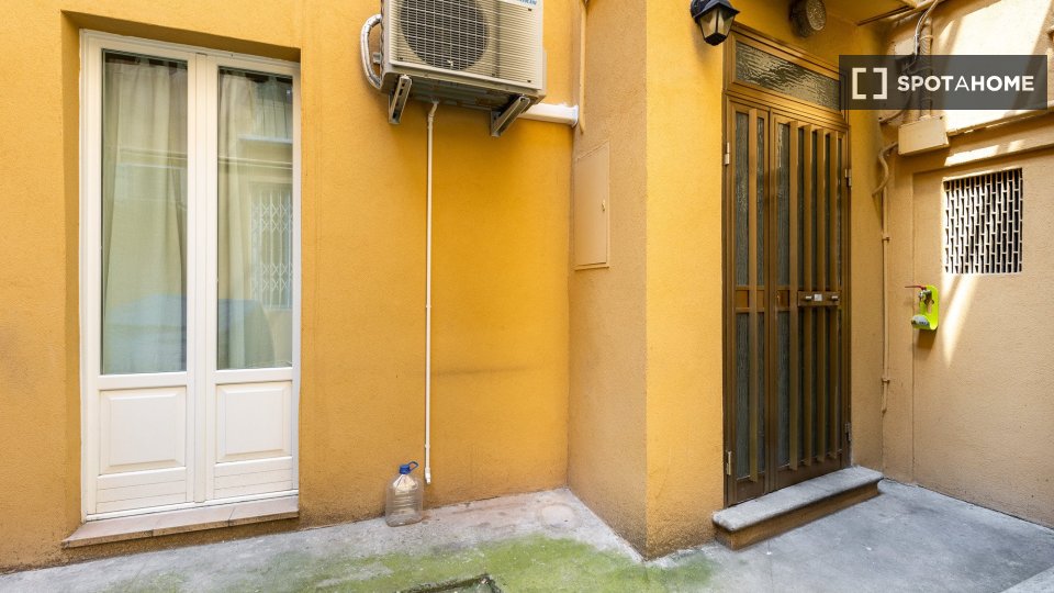 Apartment Bologna, 1 bed — photo 16