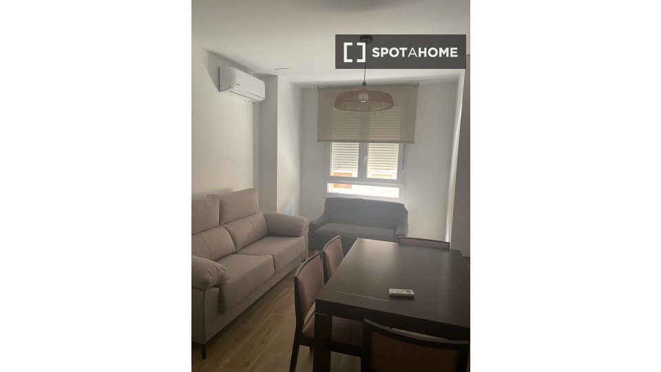 Apartment Valencia, 4 beds, 100m² — photo 8