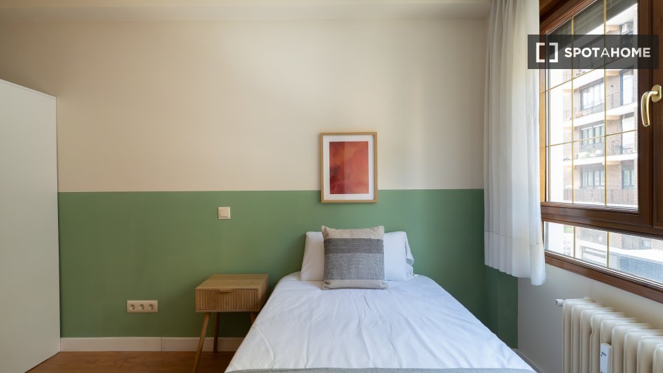Double room Madrid, 6 beds — photo 13