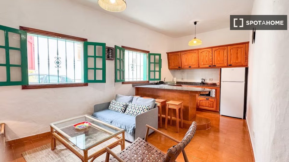 Piso de 2 dormitorios en alquiler en Gáldar