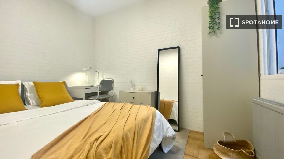 Double room Madrid, 5 beds — photo 4