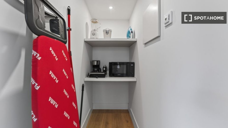 Apartment Lisbon, 1 bed — photo 10