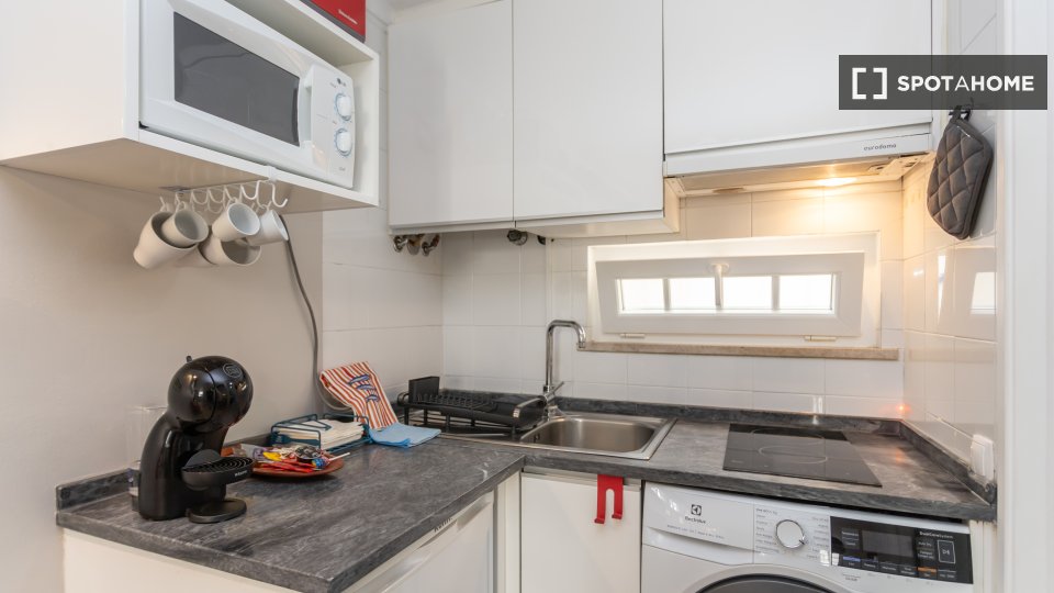 Apartment mono Lisbon, 38m² — photo 11