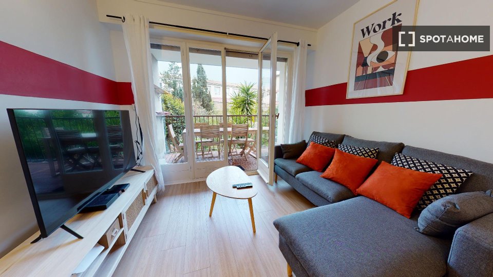Double room Marseille, 15 beds — photo 2