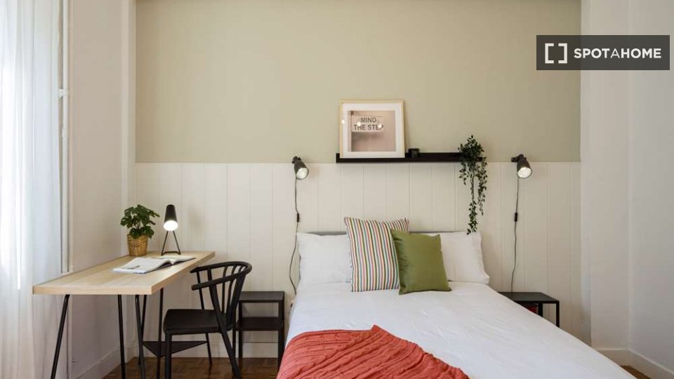 Double room Madrid, 6 beds — photo 13