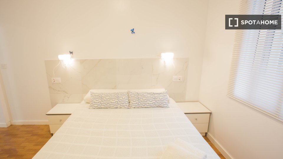 Apartamento de 1 dormitorio en alquiler en Cabanyal, Valencia