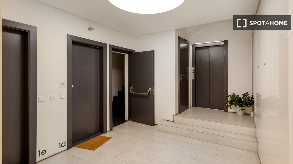 Apartment Lisbon, 1 bed — photo 13