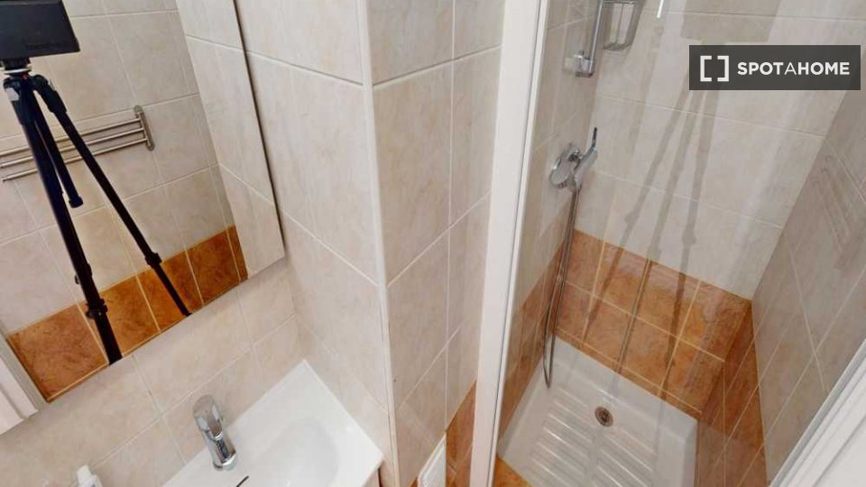 Double room Paris, 5 beds, 110m² — photo 16