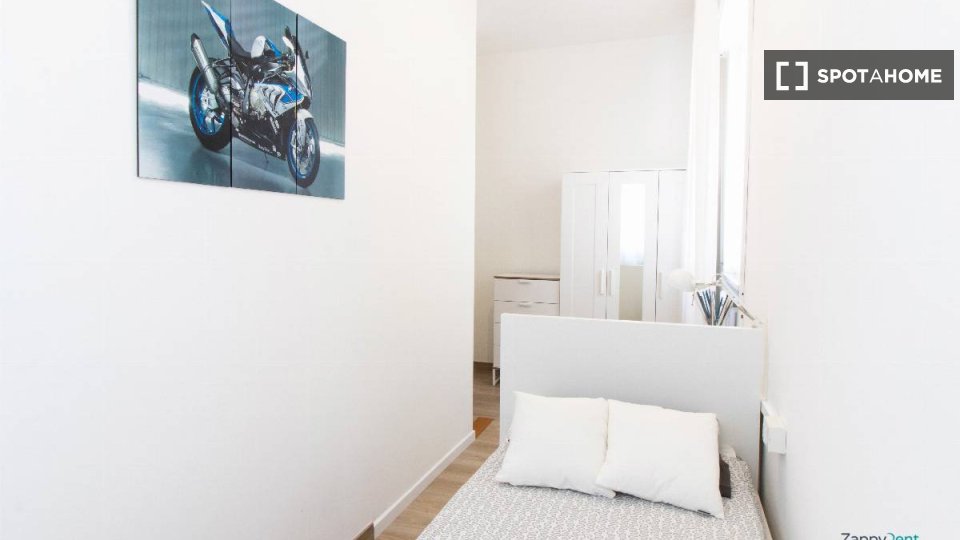 Double room Milan, 7 beds — photo 24