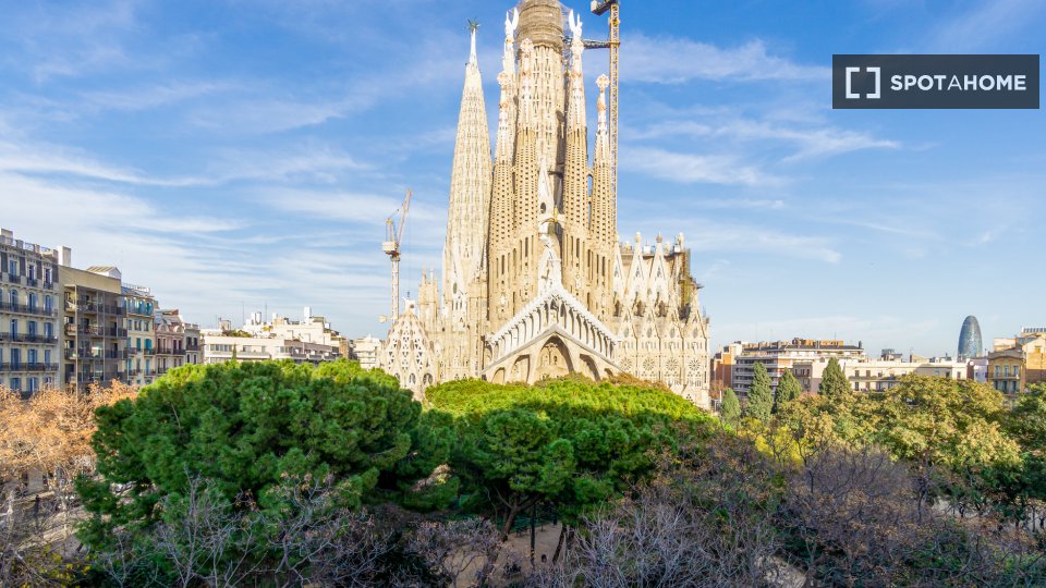 Apartment Barcelona, 4 beds, 110m² — photo 11