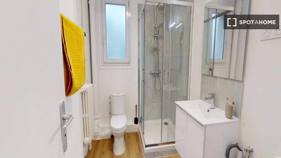Double room Paris, 5 beds, 110m² — photo 23