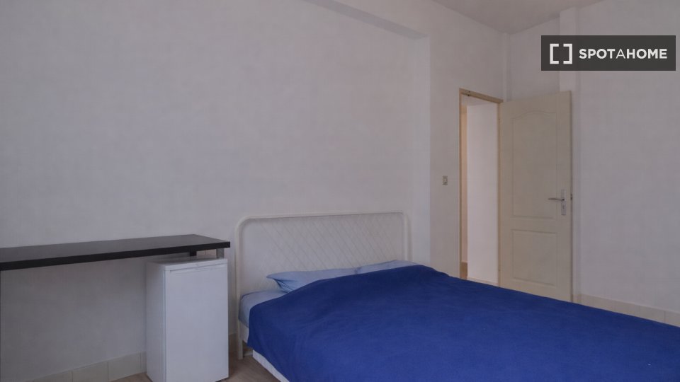 Double room Lisbon, 6 beds, 115m² — photo 20