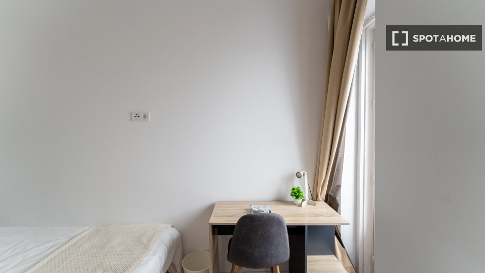 Double room Madrid, 10 beds — photo 57