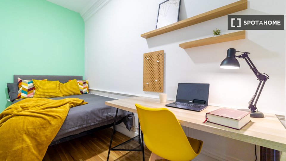 Double room Madrid, 13 beds, 301m² — photo 5