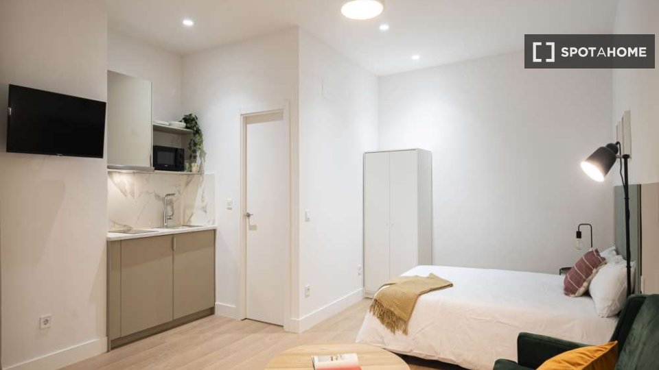 Habitación doble Madrid, 16 habitaciones — foto 18