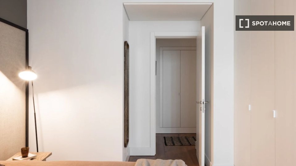 Apartment Lisbon, 2 beds — photo 16