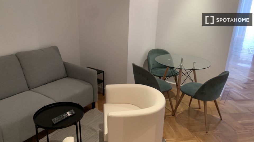 Double room Madrid, 6 beds — photo 6