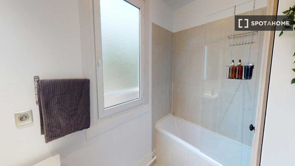 Double room Paris, 4 beds, 90m² — photo 6