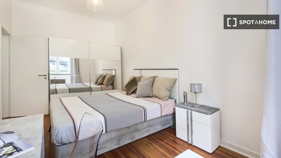 Double room Lisbon, 13 beds — photo 13