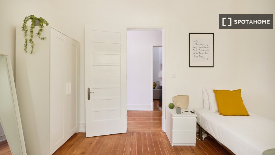 Double room Lisbon, 7 beds — photo 10