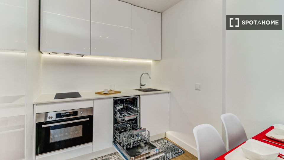 Apartment Lisbon, 1 bed, 60m² — photo 12